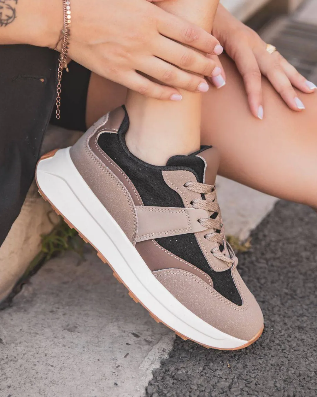 Online Casual Mode Basket femme beige et e à lacets - Marion Noir