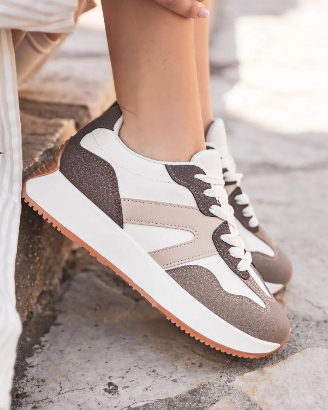 Outlet Casual Mode Basket femme à lacets - Amélia Camel