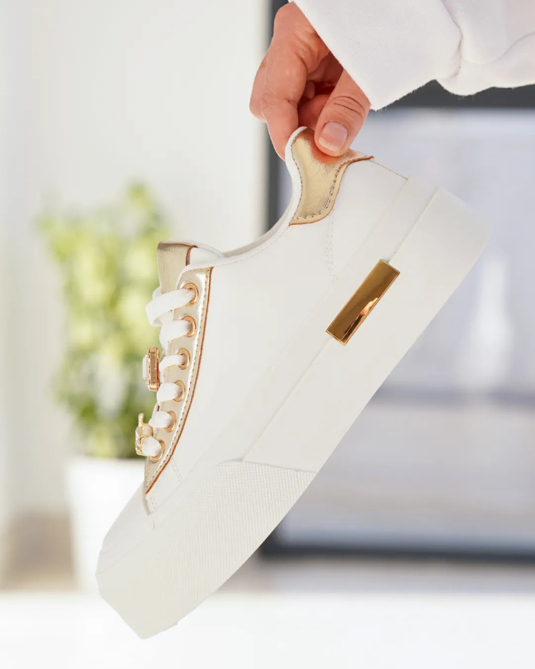 Clearance Casual Mode Basket femme compensée he à lacets - Raquel Blanc