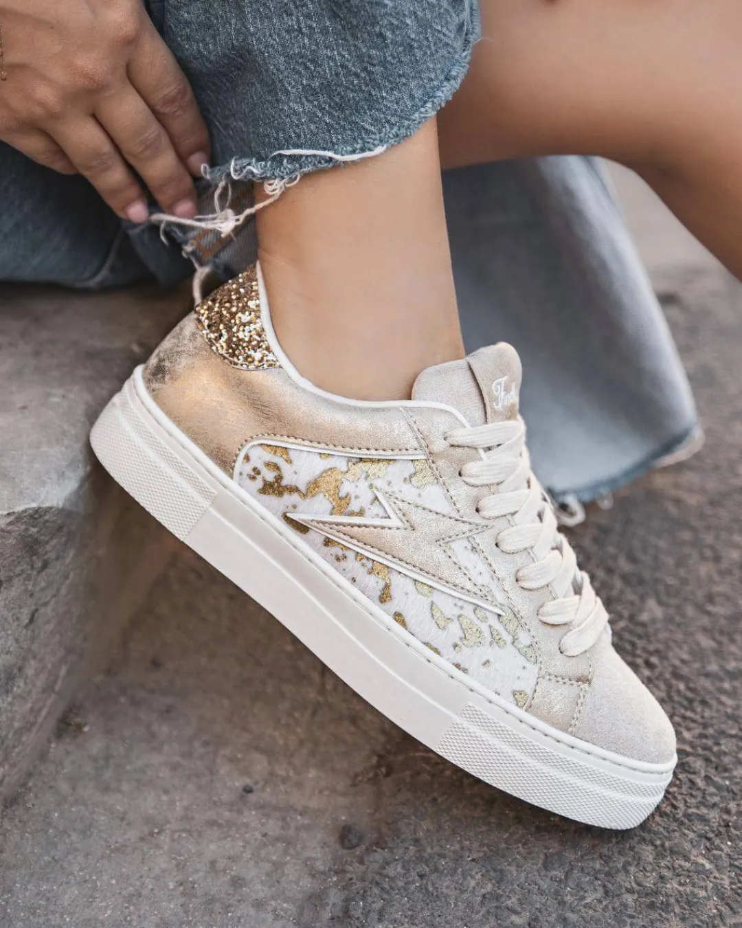 Online Casual Mode Basket femme dée motifs à lacets - Margot Or