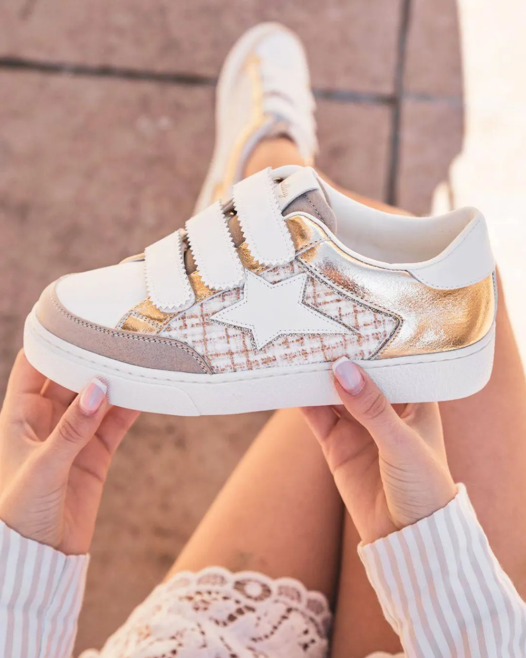 Outlet Casual Mode Basket femme étoile dorée et he à lacets - Céline Blanc
