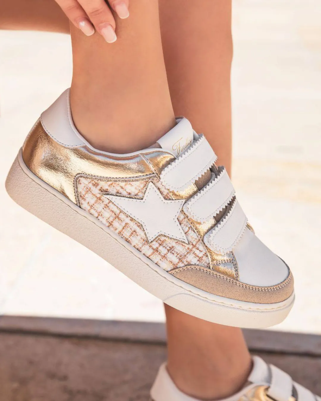 Outlet Casual Mode Basket femme étoile dorée et he à lacets - Céline Blanc