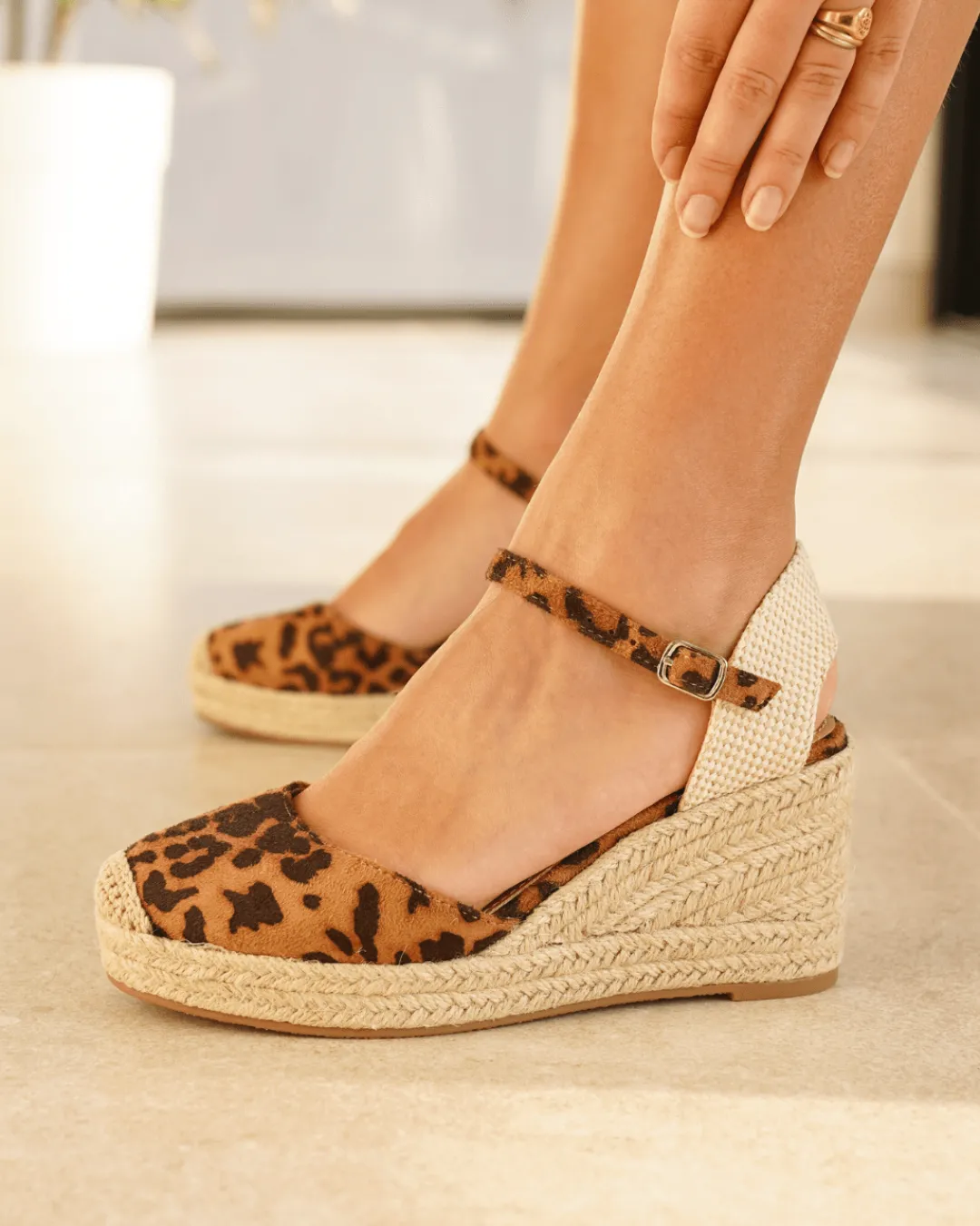 Outlet Casual Mode Sandale femme compensée léopard - Estelle Leopard